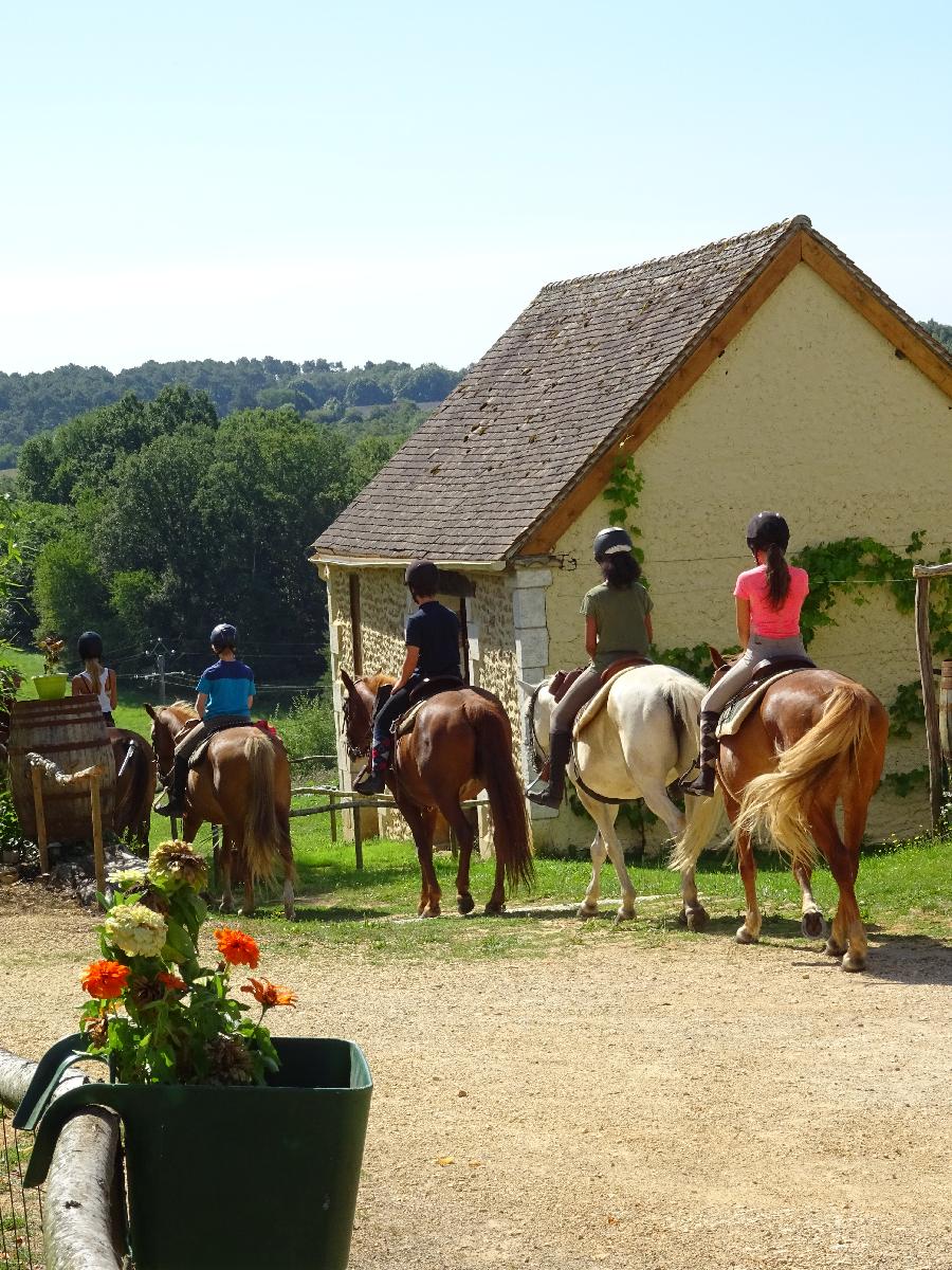 Gite equestre cheval Lacropte en Dordogne Périgord photo 5